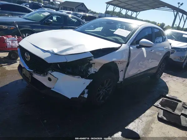 3MVDMBAMXSM819809 2025 MAZDA CX-30 - Image 2