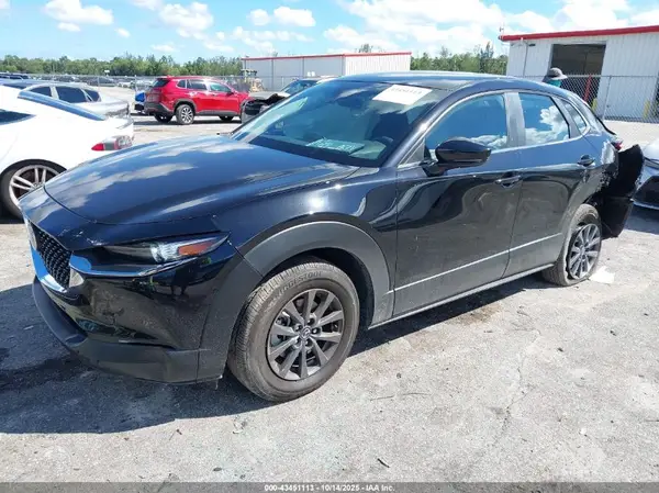 3MVDMBAMXSM843964 2025 MAZDA CX-30 - Image 2