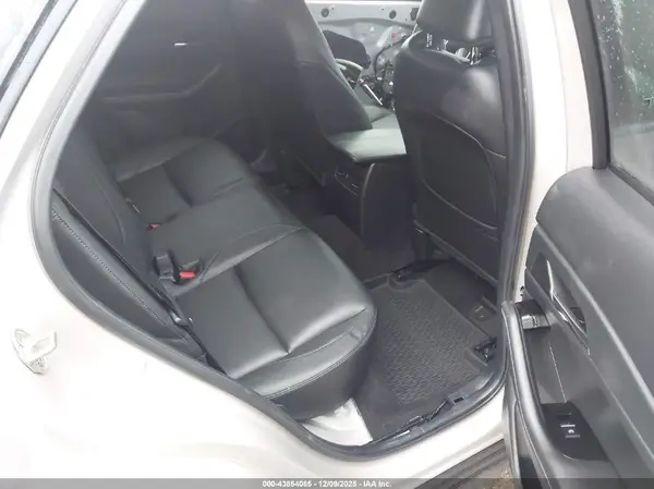 3MVDMBAY2NM437958 2022 MAZDA CX-30 - Image 8