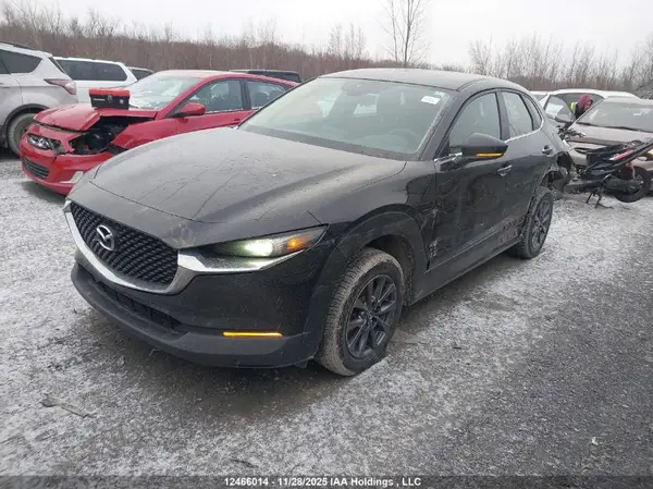 3MVDMBB70LM121056 2020 MAZDA CX-30 - Image 2