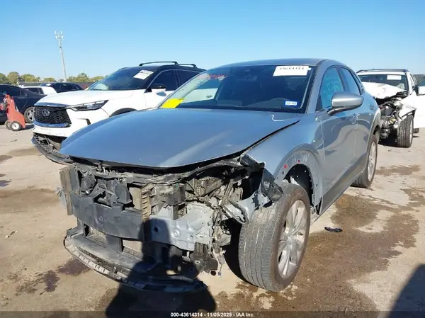 3MVDMBBL2MM318342 2021 MAZDA CX-30 - Image 2