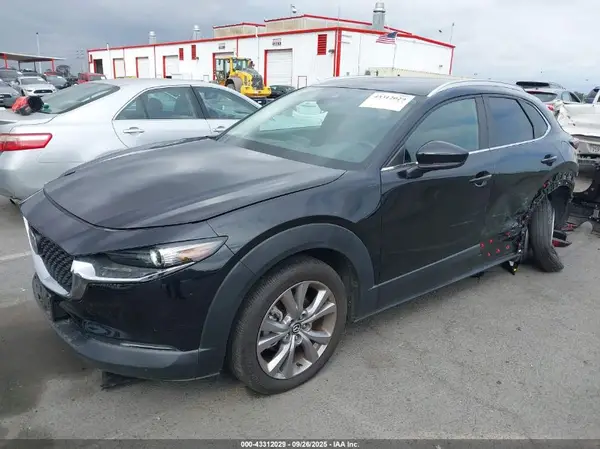 3MVDMBBL3NM450852 2022 MAZDA CX-30 - Image 2