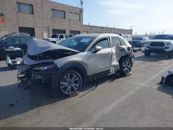 3MVDMBBL4NM443215 2022 MAZDA CX-30 - Image 2