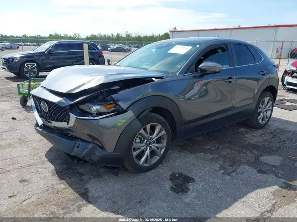 3MVDMBBL4NM453002 2022 MAZDA CX-30 - Image 2