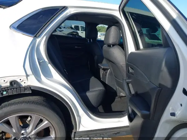 3MVDMBBL5MM300515 2021 MAZDA CX-30 - Image 8