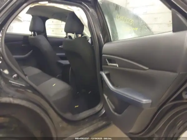 3MVDMBBL6LM103710 2020 MAZDA CX-30 - Image 8