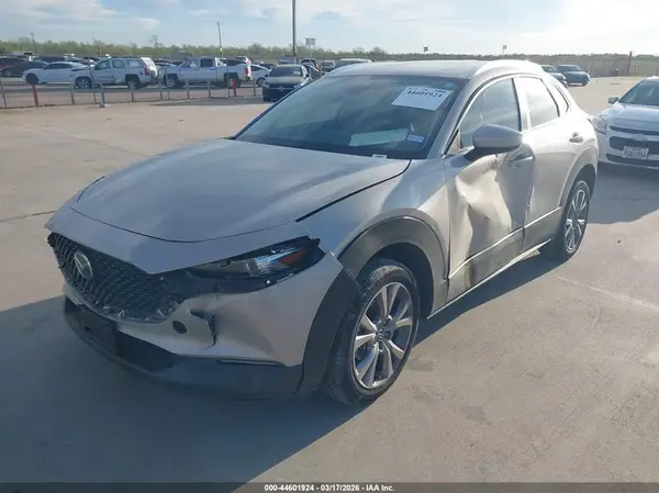 3MVDMBBL8NM401842 2022 MAZDA CX-30 - Image 2