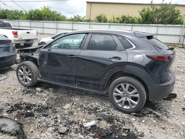 3MVDMBBL9NM428869 2022 MAZDA CX-30 - Image 2