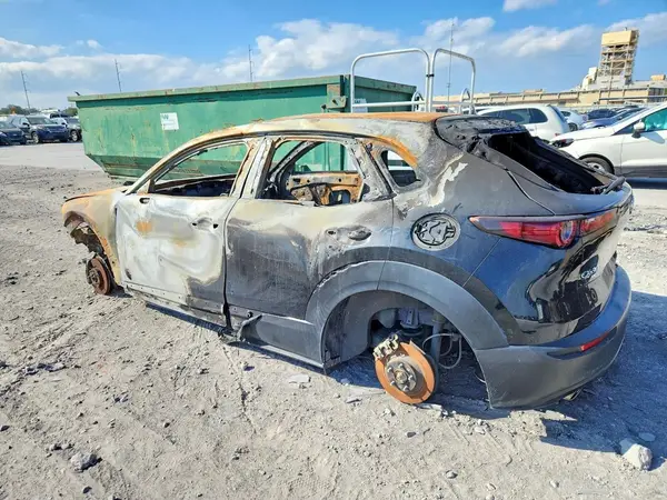3MVDMBBLXMM245074 2021 MAZDA CX-30 - Image 2