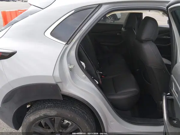3MVDMBBM0SM796538 2025 MAZDA CX-30 - Image 8