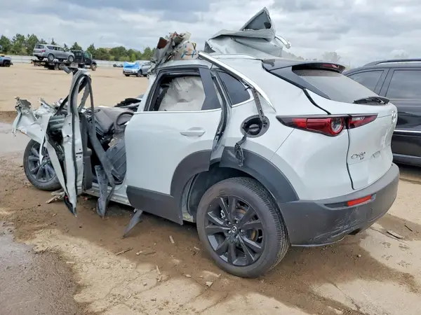 3MVDMBBM0SM807635 2025 MAZDA CX-30 - Image 2