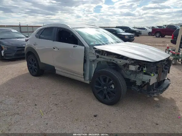 3MVDMBBM1RM606613 2024 MAZDA CX-30 - Image 1