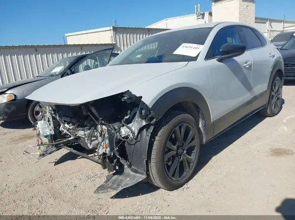 3MVDMBBM1RM652295 2024 MAZDA CX-30 - Image 2