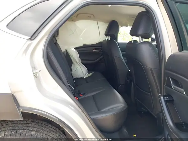 3MVDMBBM1RM657951 2024 MAZDA CX-30 - Image 8