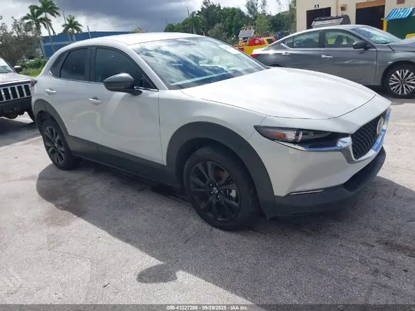 3MVDMBBM1RM659828 2024 MAZDA CX-30 - Image 1