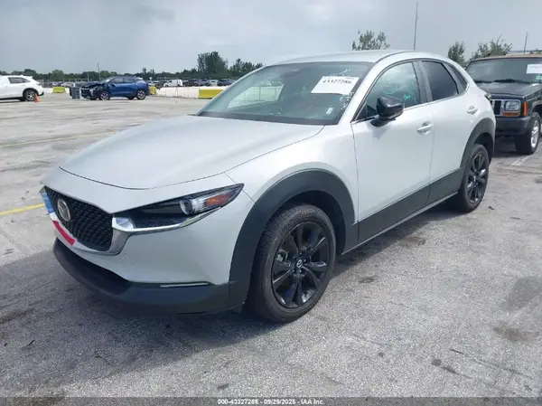 3MVDMBBM1RM659828 2024 MAZDA CX-30 - Image 2