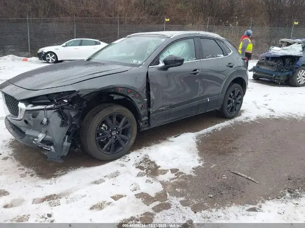 3MVDMBBM1RM690349 2024 MAZDA CX-30 - Image 2