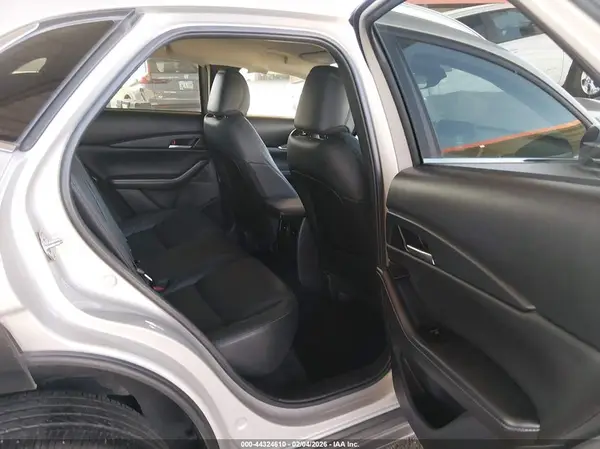 3MVDMBBM1RM695132 2024 MAZDA CX-30 - Image 8