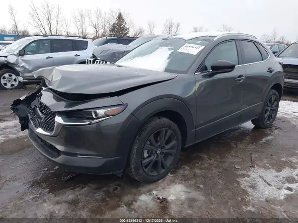 3MVDMBBM1SM752659 2025 MAZDA CX-30 - Image 2