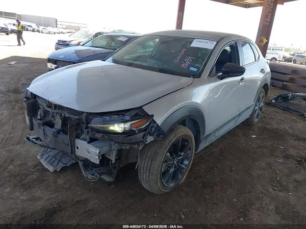 3MVDMBBM2RM658719 2024 MAZDA CX-30 - Image 2