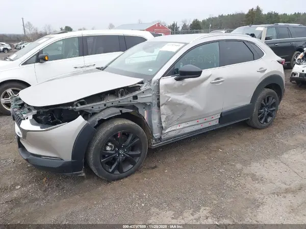 3MVDMBBM2RM697360 2024 MAZDA CX-30 - Image 2