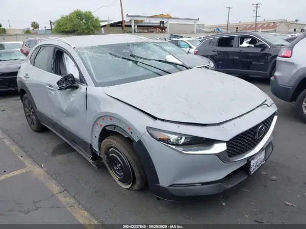 3MVDMBBM2SM798310 2025 MAZDA CX-30 - Image 1