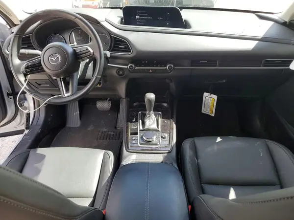 3MVDMBBM2SM811055 2025 MAZDA CX-30 - Image 8