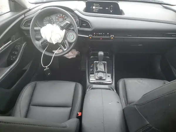 3MVDMBBM2SM843276 2025 MAZDA CX-30 - Image 8