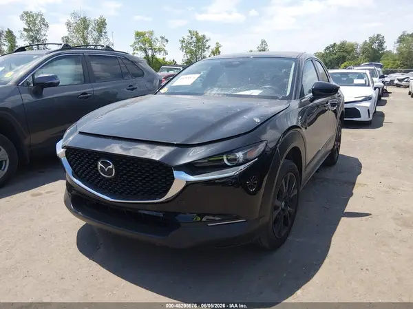 3MVDMBBM3RM645395 2024 MAZDA CX-30 - Image 2
