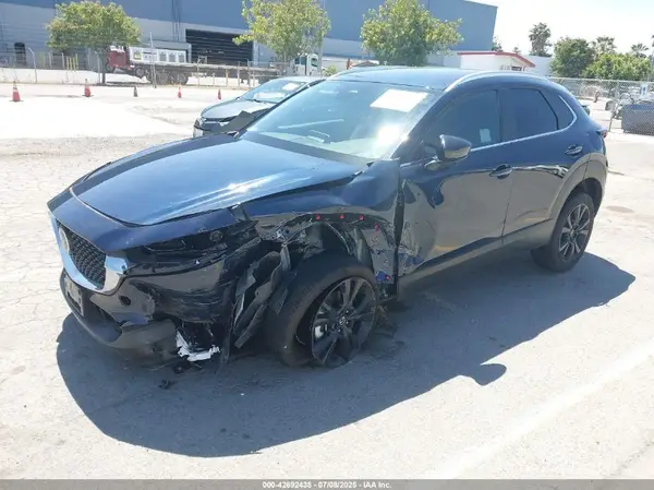 3MVDMBBM3RM658096 2024 MAZDA CX-30 - Image 2