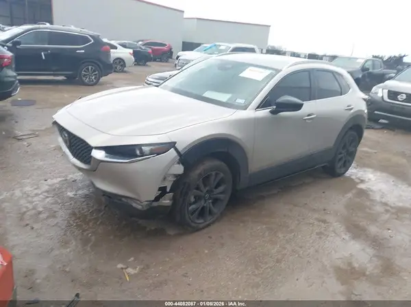 3MVDMBBM3RM658180 2024 MAZDA CX-30 - Image 2