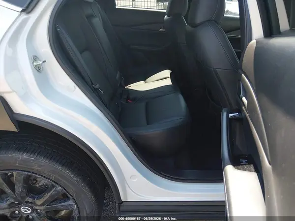 3MVDMBBM3RM660995 2024 MAZDA CX-30 - Image 8