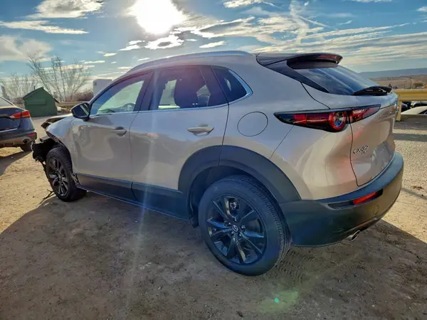 3MVDMBBM3RM697027 2024 MAZDA CX-30 - Image 2