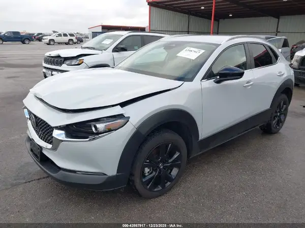 3MVDMBBM3RM711783 2024 MAZDA CX-30 - Image 2