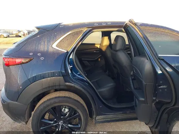 3MVDMBBM3SM774887 2025 MAZDA CX-30 - Image 8