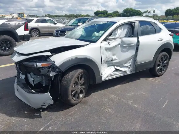 3MVDMBBM3SM781466 2025 MAZDA CX-30 - Image 2