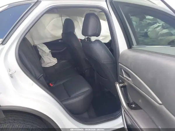 3MVDMBBM3SM781466 2025 MAZDA CX-30 - Image 8