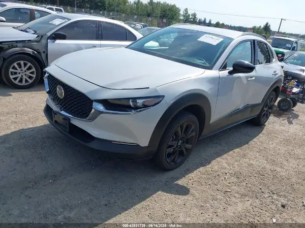 3MVDMBBM4RM693570 2024 MAZDA CX-30 - Image 2