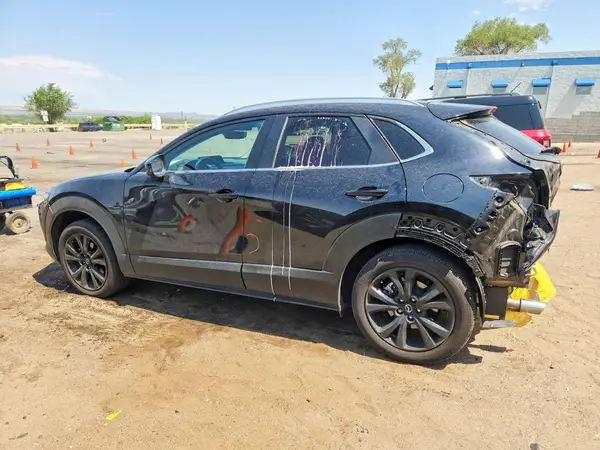 3MVDMBBM4SM832053 2025 MAZDA CX-30 - Image 2