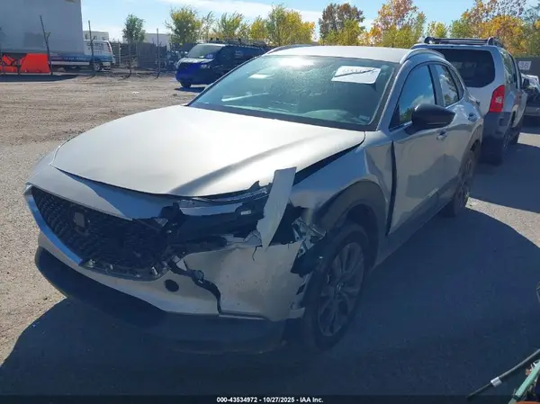 3MVDMBBM5RM694632 2024 MAZDA CX-30 - Image 2