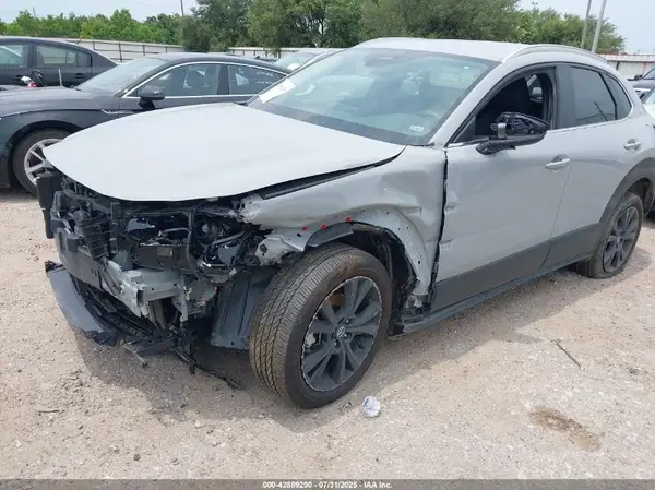 3MVDMBBM5SM779931 2025 MAZDA CX-30 - Image 2