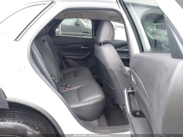 3MVDMBBM5SM814385 2025 MAZDA CX-30 - Image 8