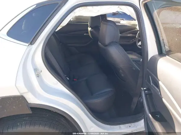 3MVDMBBM6RM716315 2024 MAZDA CX-30 - Image 8