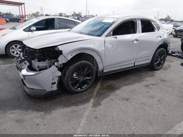 3MVDMBBM6SM815822 2025 MAZDA CX-30 - Image 2