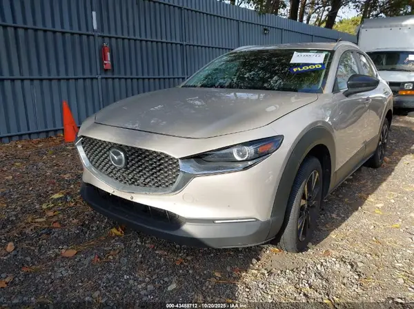 3MVDMBBM7RM609578 2024 MAZDA CX-30 - Image 2
