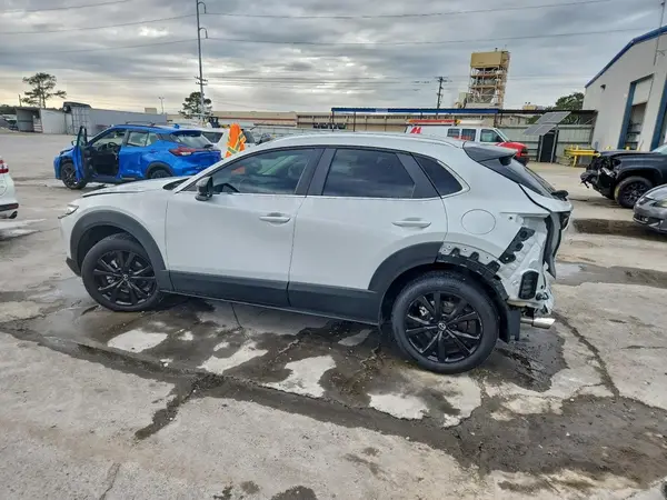 3MVDMBBM7RM624484 2024 MAZDA CX-30 - Image 2