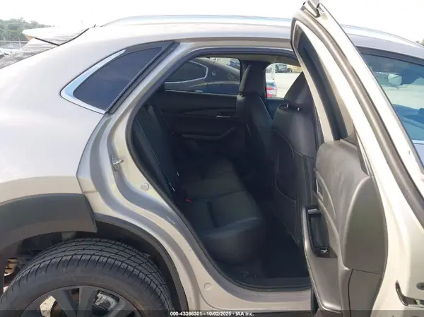 3MVDMBBM7RM698908 2024 MAZDA CX-30 - Image 8