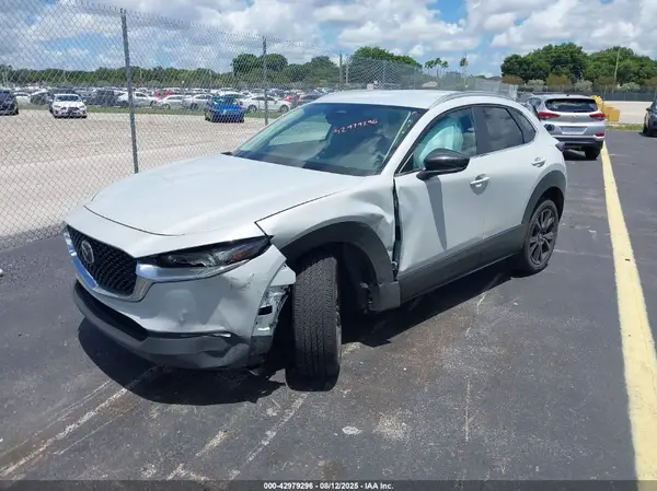 3MVDMBBM7SM761270 2025 MAZDA CX-30 - Image 2