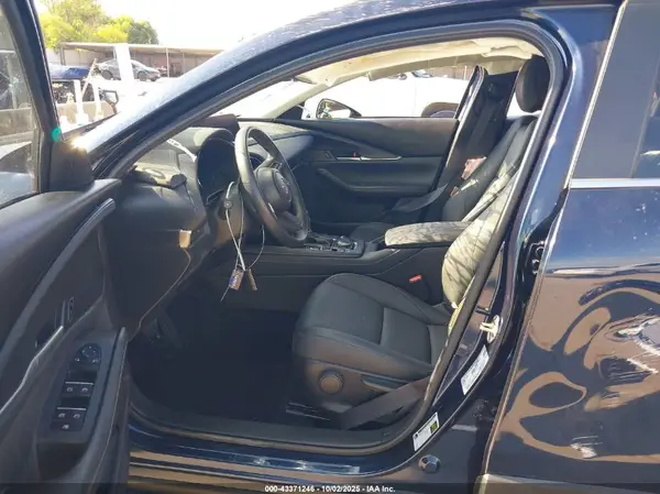 3MVDMBBM8PM566964 2023 MAZDA CX-30 - Image 8