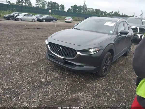 3MVDMBBM8RM693233 2024 MAZDA CX-30 - Image 2